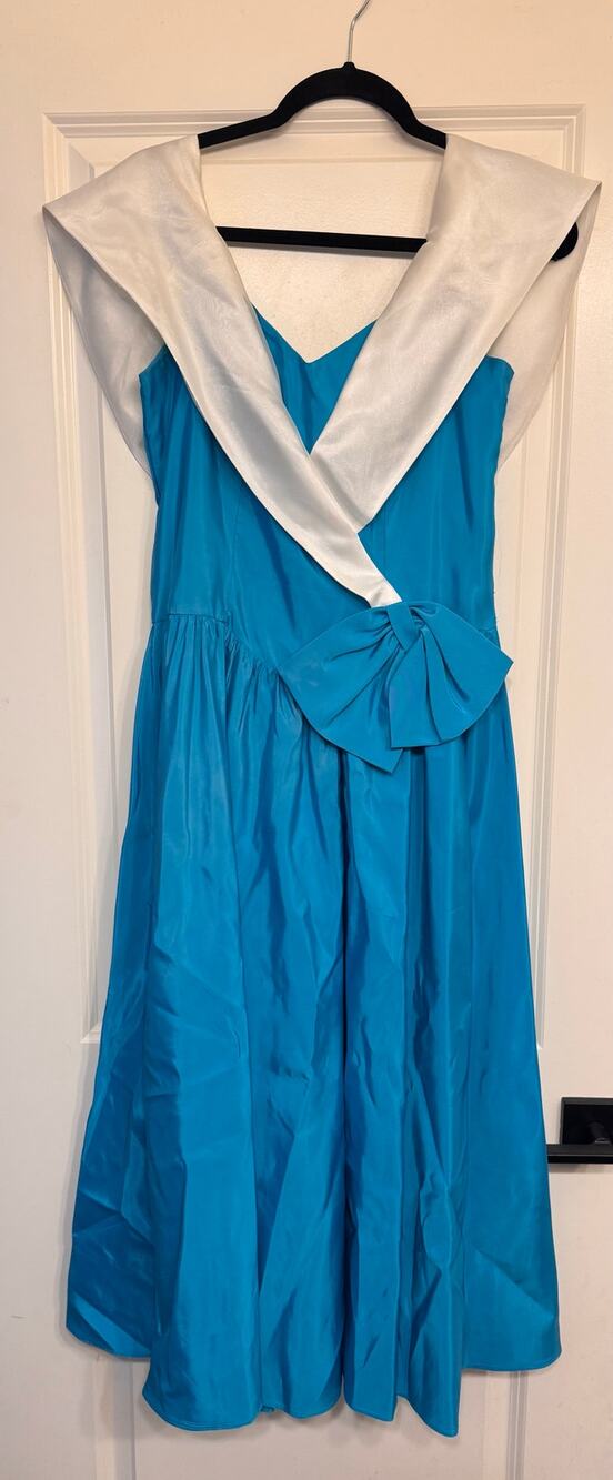 Vintage Wide Collar Blue Dress Women's Zip/Button Back w/Hat
